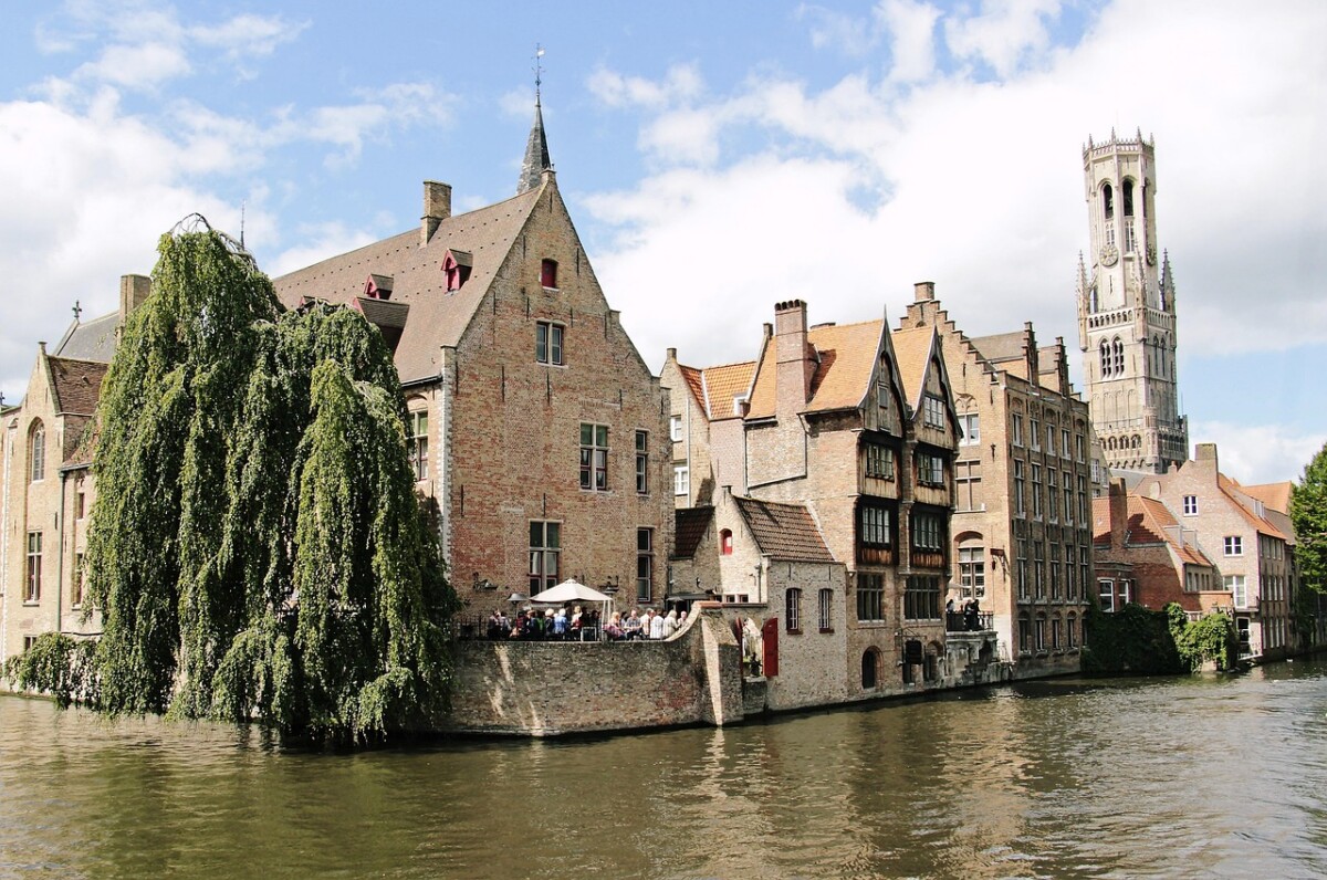 découvrez les richesses du tourisme culturel : explorez l'histoire, l'art, les traditions et le patrimoine des destinations à travers des expériences authentiques et enrichissantes.