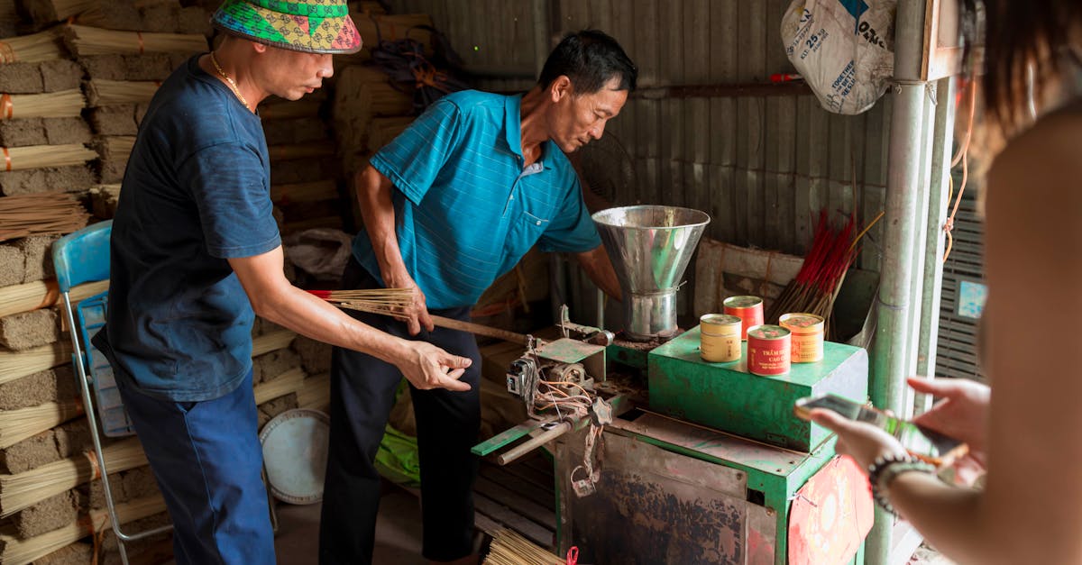 découvrez les artisans locaux de votre région, passionnés par leur savoir-faire unique. soutenez l'économie locale en choisissant des produits faits main et de qualité, tout en tissant des liens authentiques avec les créateurs de votre communauté.
