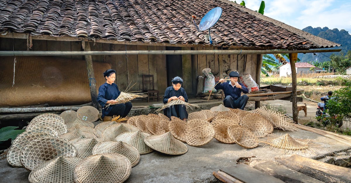découvrez l'artisanat local : une célébration des compétences traditionnelles et du savoir-faire unique. plongez dans l'univers des créateurs passionnés qui façonnent des pièces authentiques, alliant qualité et créativité.