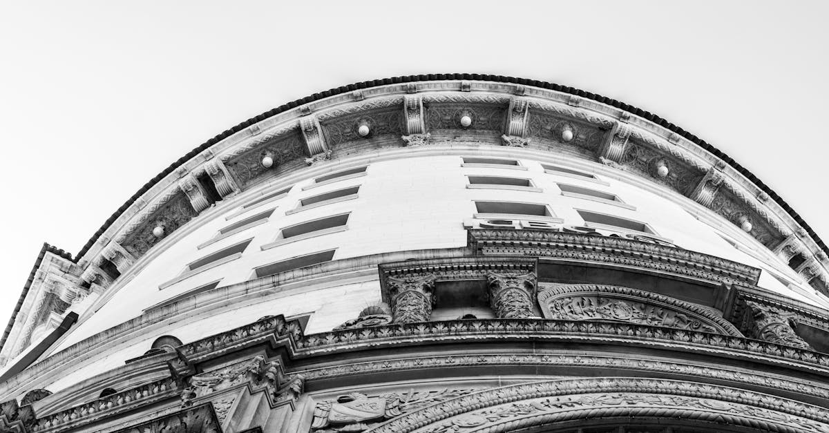 découvrez l'héritage architectural, un voyage fascinant à travers des bâtiments emblématiques et des styles variés qui témoignent de l'histoire et de la culture des civilisations. explorez les trésors architecturaux qui embellissent nos villes et apprenez l'importance de leur préservation.