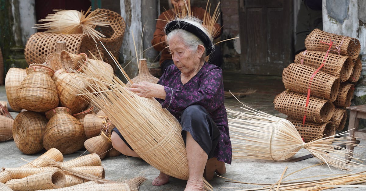 découvrez les talents de nos artisans locaux, passionnés par leur métier. explorez une sélection de créations uniques, alliant savoir-faire traditionnel et innovation, pour embellir votre quotidien.