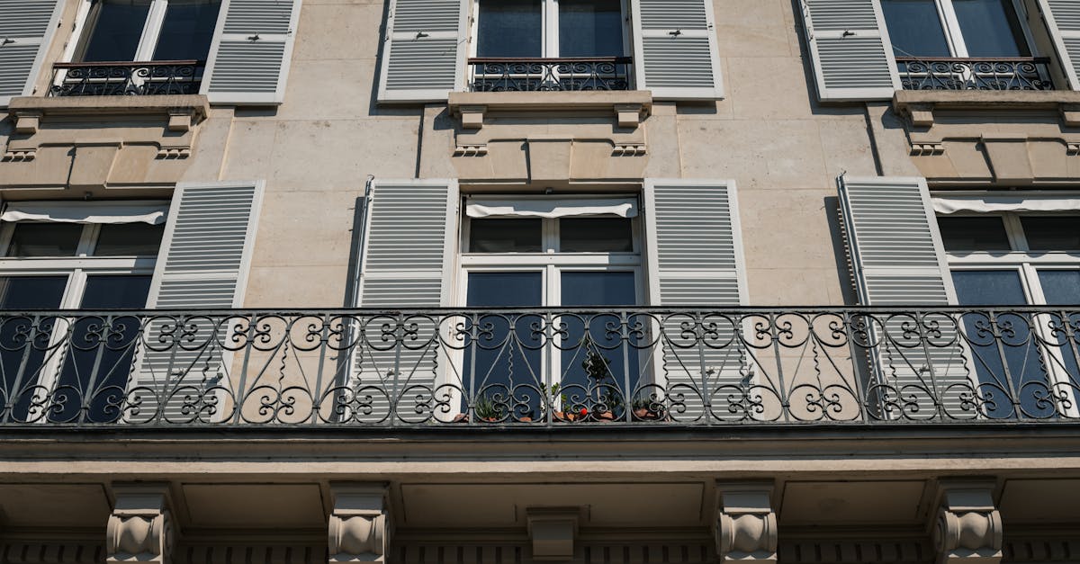 découvrez l'héritage architectural, symbole de notre histoire et de notre culture, à travers des monuments emblématiques et des sites classés. explorez les styles et techniques qui ont façonné notre paysage urbain, tout en préservant la mémoire des générations passées.