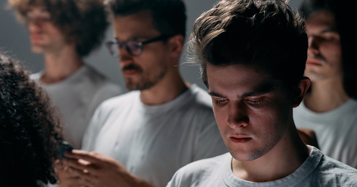 découvrez l'importance des connexions sociales dans notre vie quotidienne. apprenez comment construire et entretenir des relations significatives pour améliorer votre bien-être et votre bonheur. explorez les bienfaits des interactions sociales sur votre santé mentale et physique.