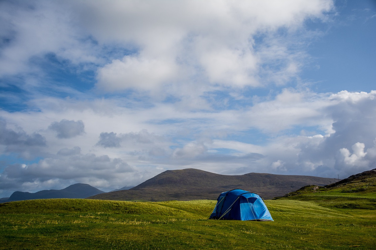 découvrez les meilleurs campings pour vos vacances en pleine nature. que vous recherchiez des emplacements pour tentes, caravanes ou mobil-homes, trouvez l'endroit idéal pour vous ressourcer en famille ou entre amis. profitez d'activités en plein air, de paysages à couper le souffle et d'une ambiance conviviale.