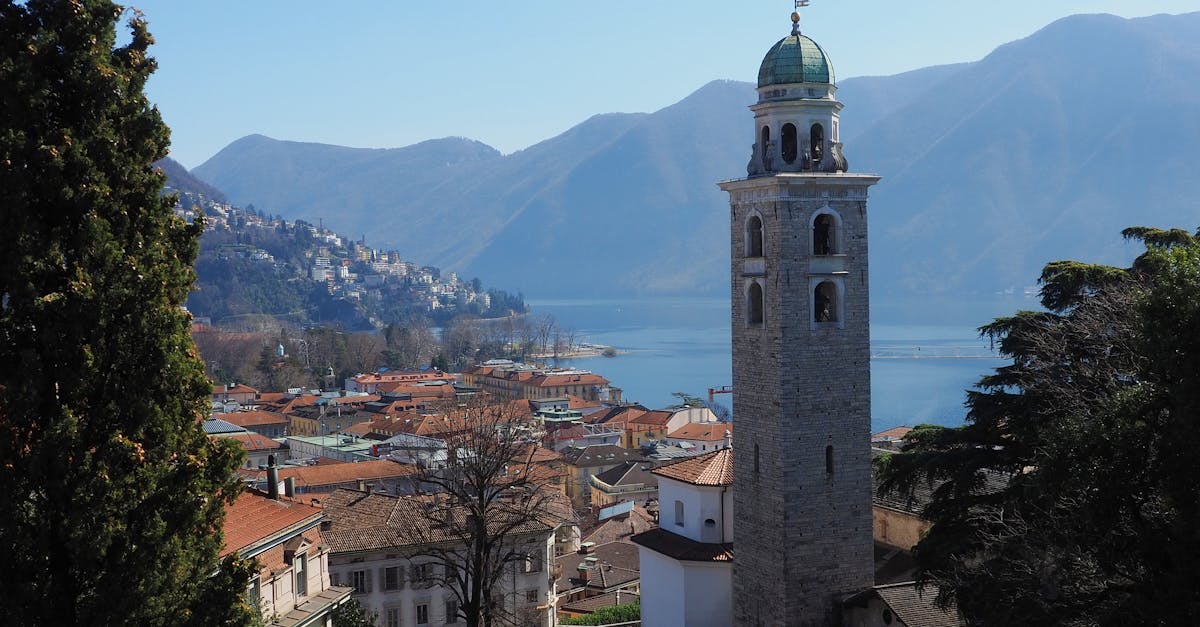 découvrez des itinéraires culturels fascinants qui vous emmènent à travers l'histoire, l'art et les traditions des différentes régions. explorez des sites emblématiques, participez à des événements locaux et enrichissez votre voyage d'expériences uniques. plongez dans la richesse du patrimoine culturel et façonnez des souvenirs inoubliables.