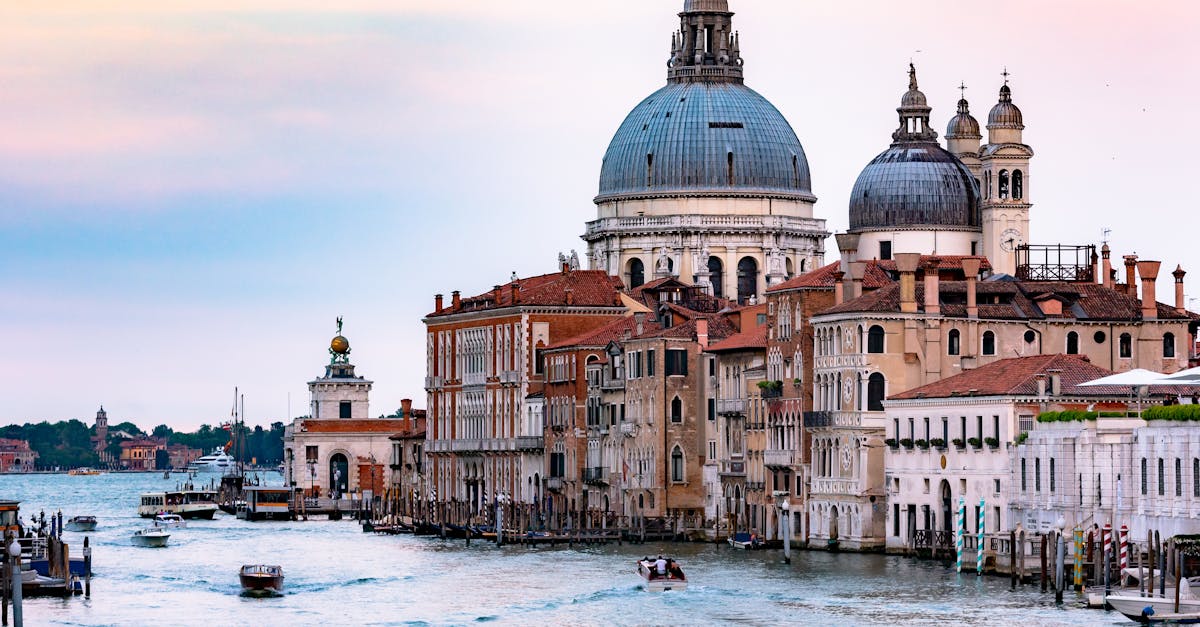 découvrez le patrimoine mondial, une célébration des trésors culturels et naturels de notre planète, inscrits sur la liste de l'unesco. explorez les sites emblématiques qui racontent l'histoire de l'humanité et préservent la biodiversité pour les générations futures.