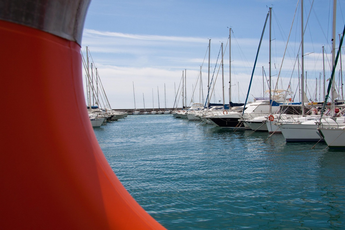découvrez sanremo, la magnifique ville italienne célèbre pour son festival de musique, ses paysages côtiers époustouflants et sa riche histoire. explorez ses charmantes ruelles, ses villas et savourez la cuisine locale, tout en profitant de l'ambiance unique de la riviera italienne.