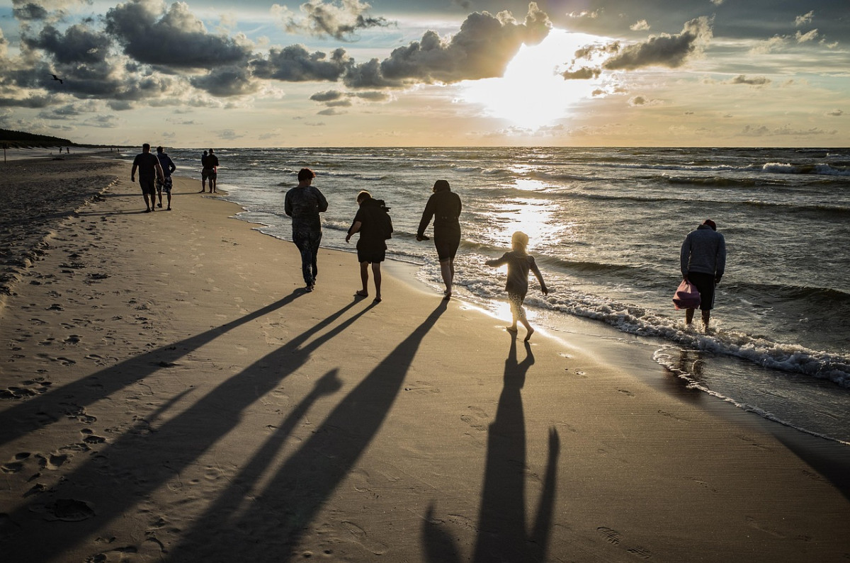 découvrez des vacances familiales abordables qui combineront plaisir, détente et découvertes enrichissantes. offrez à votre famille des souvenirs inoubliables sans exploser votre budget !