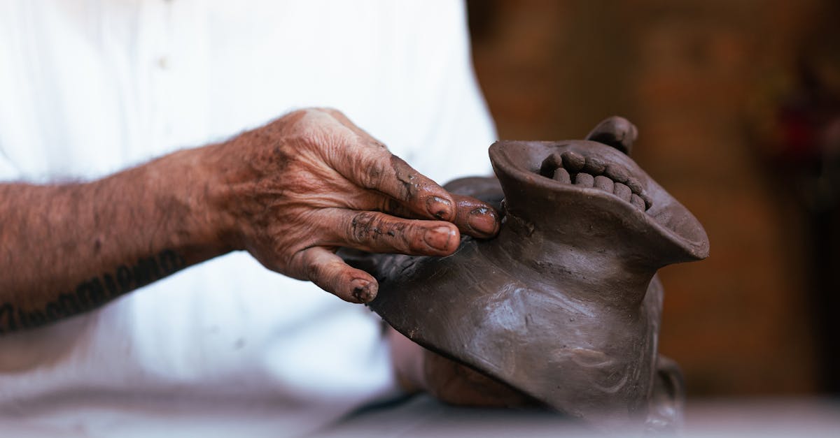 découvrez l'art du savoir-faire traditionnel à travers des techniques ancestrales, où chaque pièce raconte une histoire unique. plongez dans l'univers du artisanat traditionnel et célébrez l'authenticité et la créativité de nos artisans passionnés.