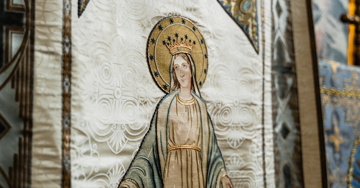 découvrez l'univers fascinant de l'art sacré, une expression spirituelle à travers les âges qui transcende les cultures et les croyances. explorez des œuvres d'art captivantes qui évoquent la foi et la beauté, tout en révélant les histoires et les traditions qui les sous-tendent.