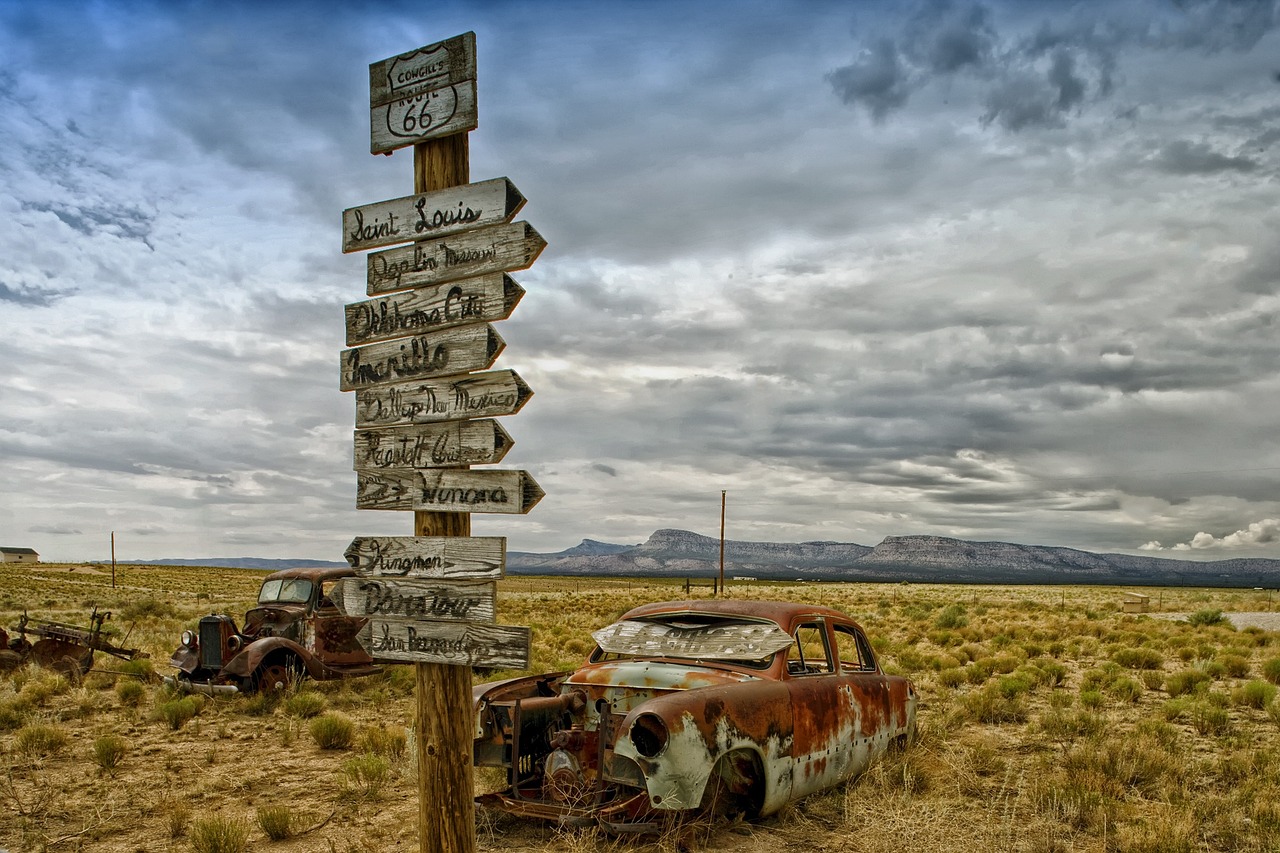 découvrez la mythique route 66, symbole de liberté et d'aventure à travers les états-unis. parcourez des paysages emblématiques, des villes historiques et vivez l'esprit de la route sur cette chaussée légendaire.