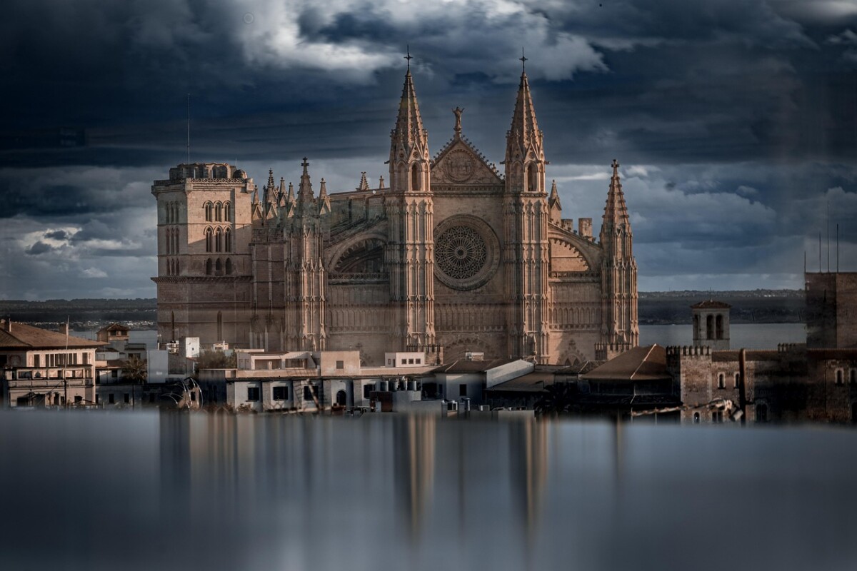 découvrez le patrimoine religieux, témoignant des traditions, croyances et architectures sacrées qui façonnent notre histoire culturelle.