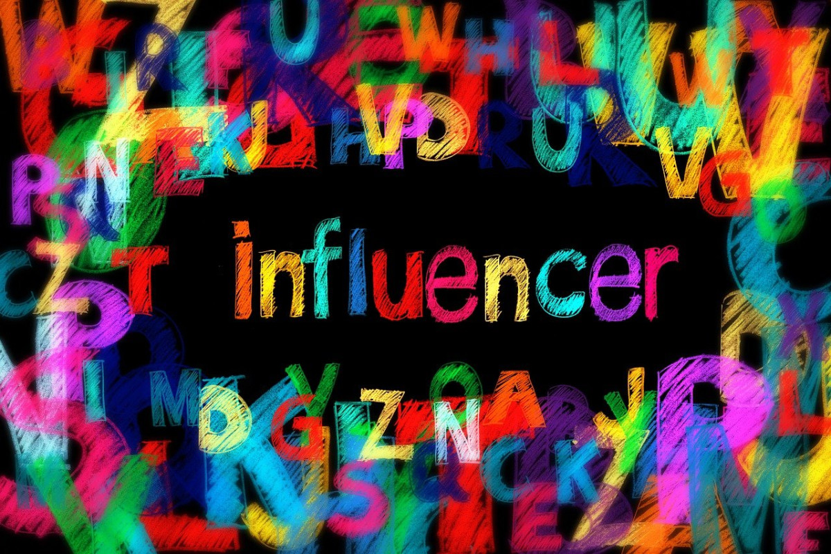 Les figures marquantes du monde des influenceurs spécialisés dans le voyage